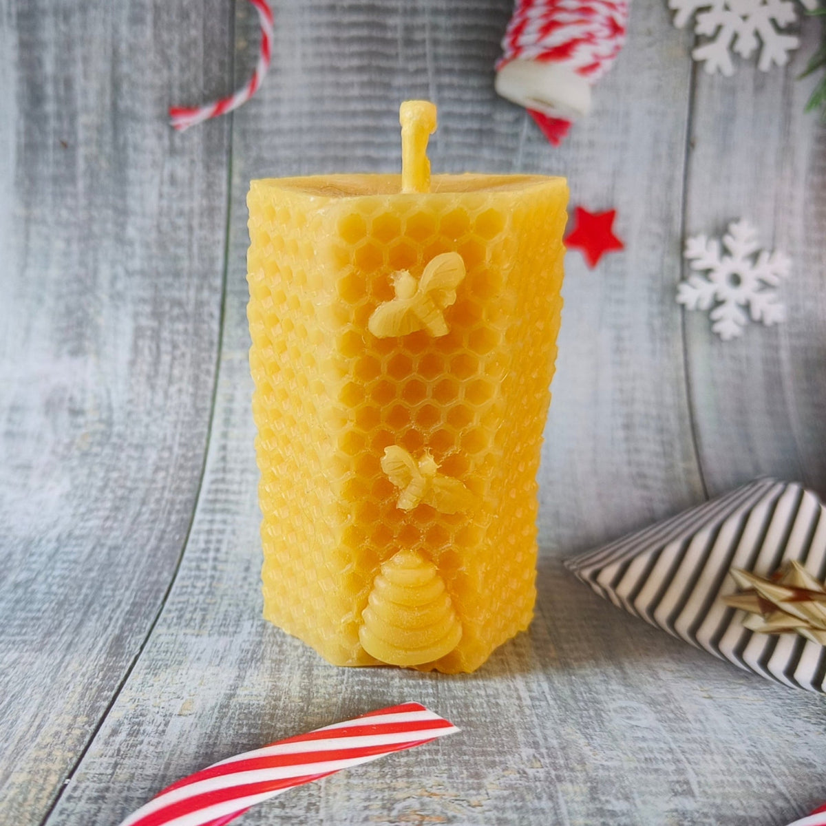 Small honeycomb natural beeswax candle - Unboxed
