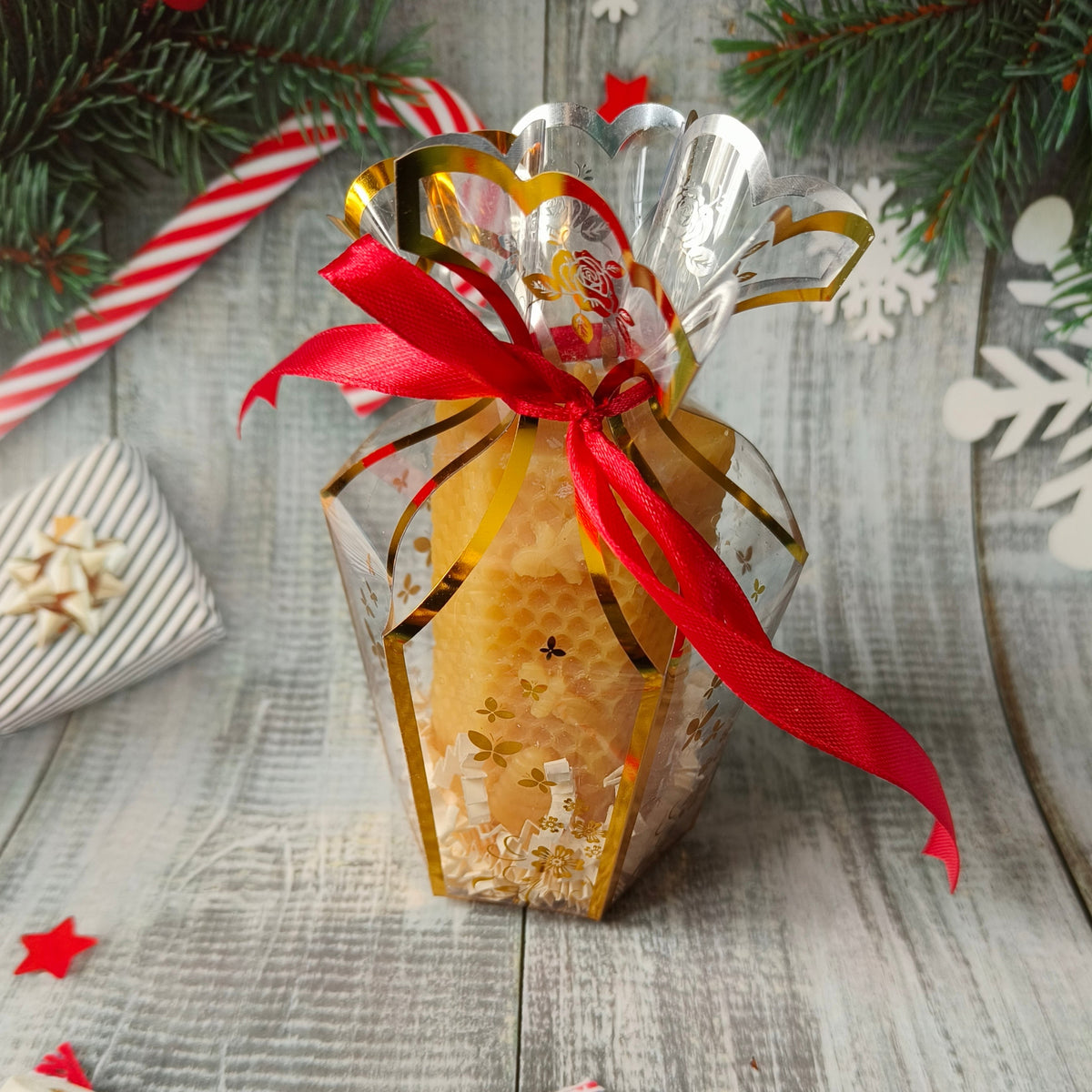 Small honeycomb natural beeswax candle - Boxed - LIMITED EDITION